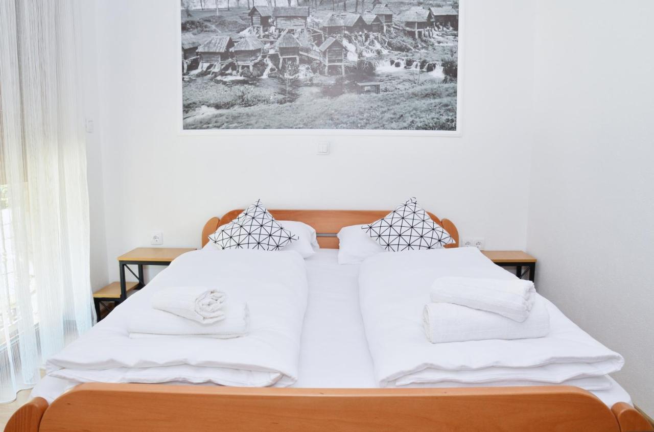 Motel Konoba Slapovi Jajce Zewnętrze zdjęcie